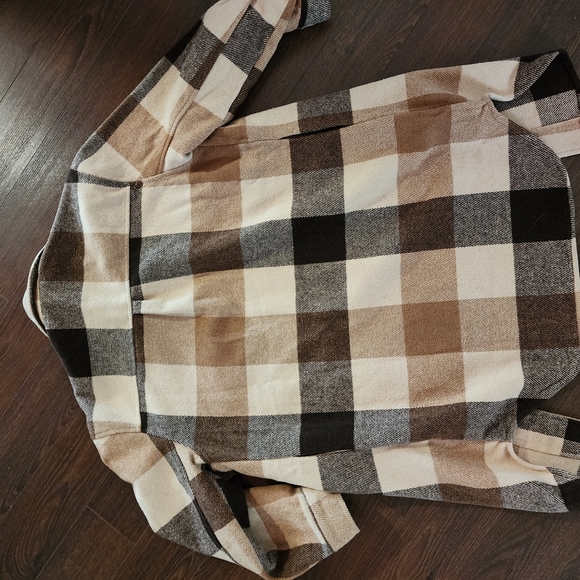 Brown plaid shacket - Picture 3 of 3